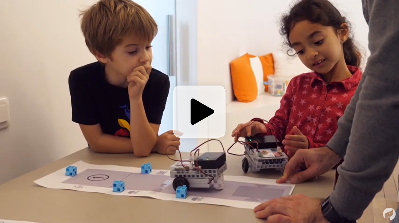 vidéo d'un cours de robotique et de programmation en école primaire