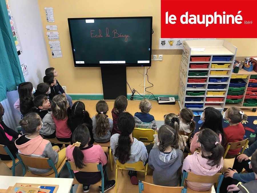 Le dauphiné libéré : l'école du Béage s'équipe d'un ENI et d'un visualiseur Speechi (Label écoles numériques 2020)